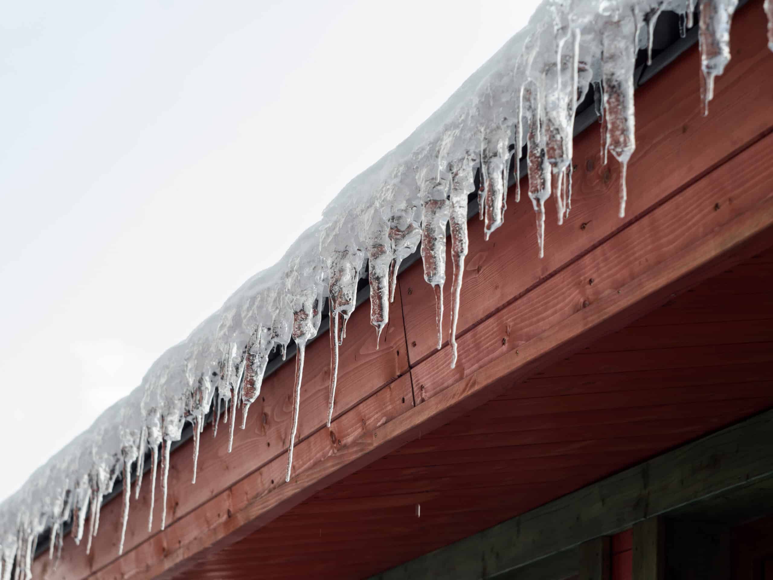 How to Prevent Roof Ice Dams in East Texas Homes - Advantage Roofing